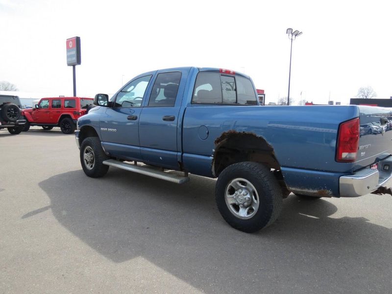 Used 2005 Dodge Ram 2500 SLT 4dr Quad Cab 4WD SBImage 11