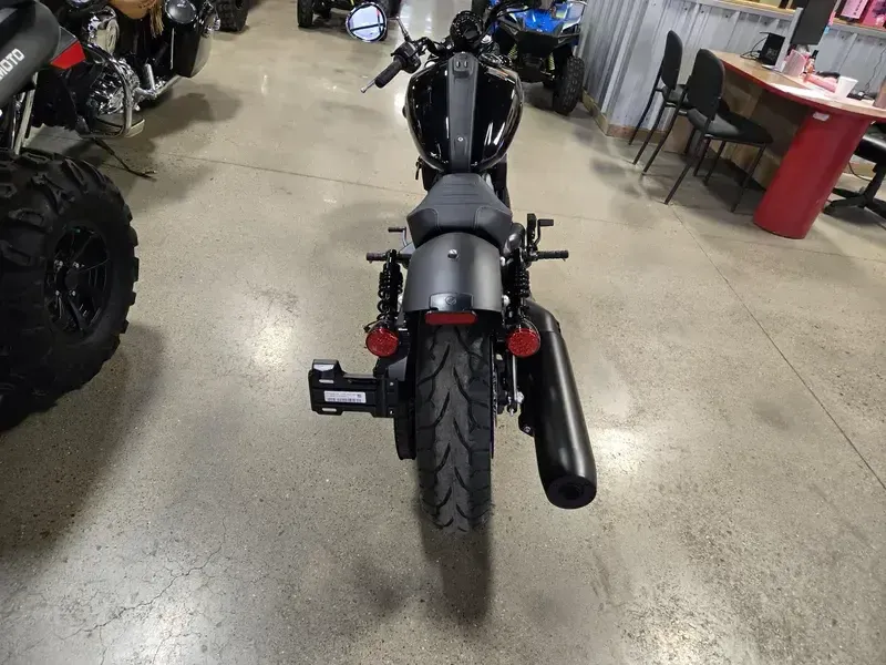 New 2025 Indian Motorcycle SCOUT SIXTY BOBBER LIMITED BLACK METALLIC Image 7