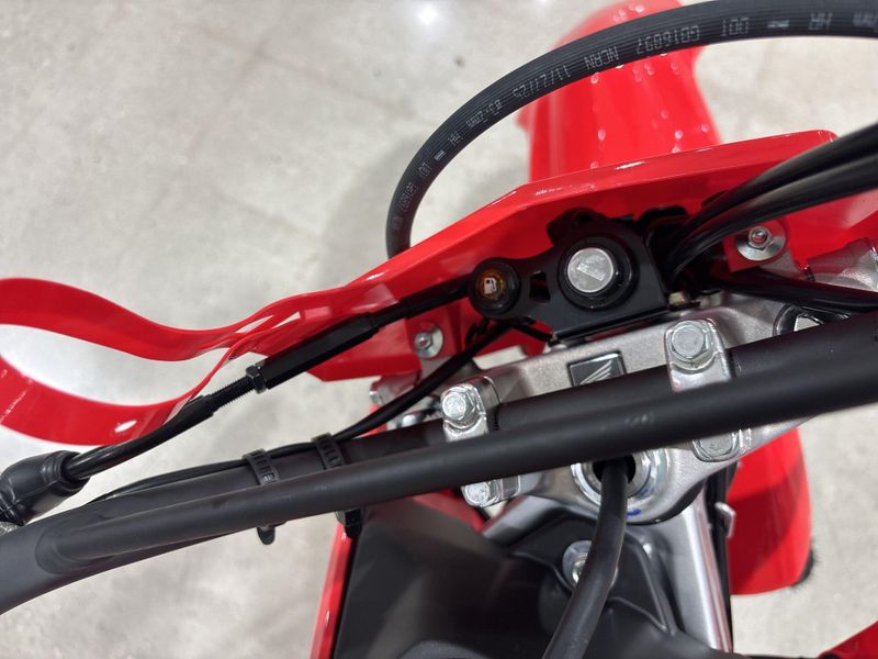 New 2027 Honda CRF125F BIG WHEEL Image 17