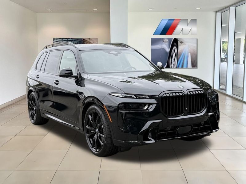 2026 BMW X7 xDrive40iImage 4