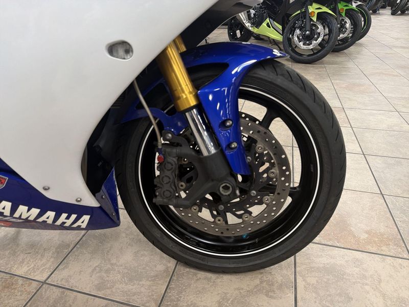 Used 2014 Yamaha YZF-R1 CA Image 19