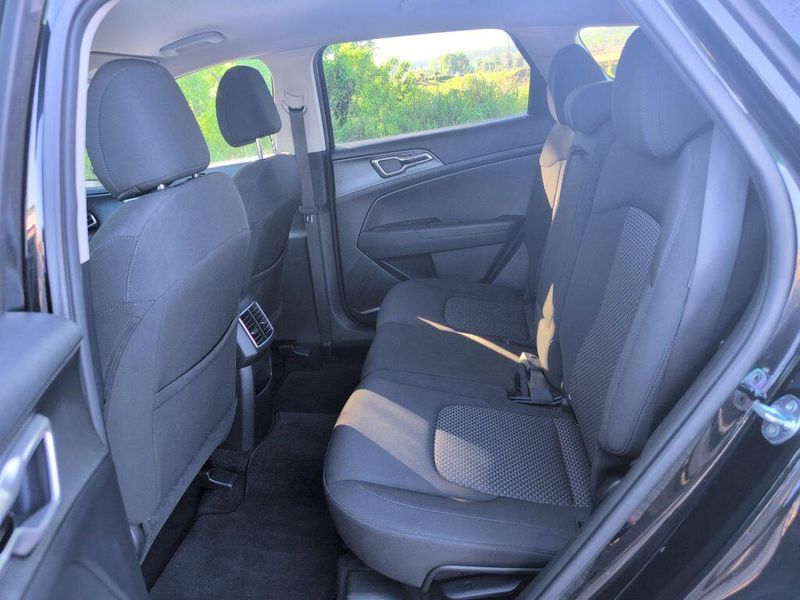 2024 Kia Sportage LXImage 26
