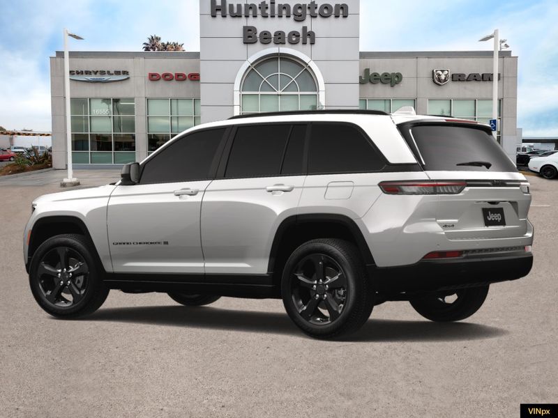 2025 Jeep Grand Cherokee Altitude X 4x4Image 4