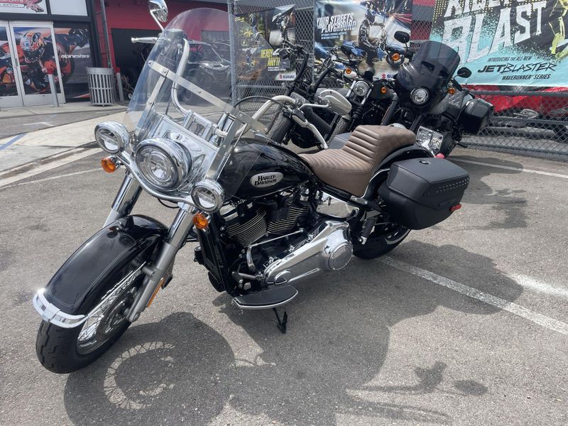 Used 2024 Harley-Davidson SOFTAIL HERITAGE CLASSIC Image 4