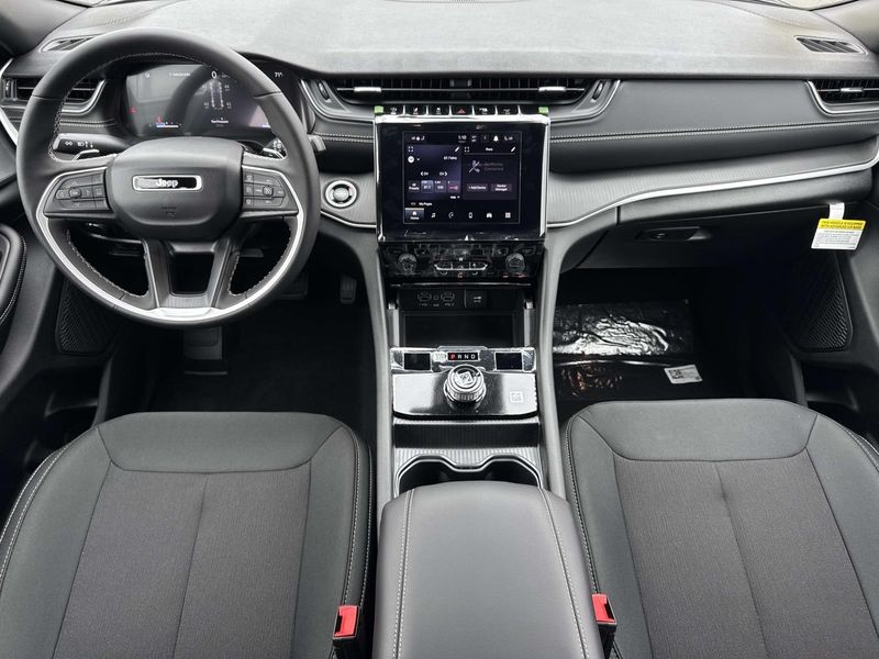 New 2026 Jeep Grand Cherokee Laredo X 4x2