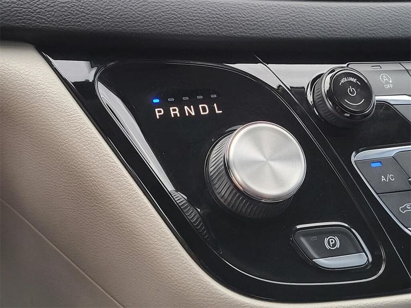 2022 Chrysler Pacifica Touring LImage 22