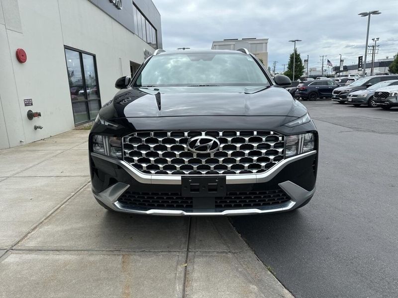 2022 Hyundai Santa Fe SELImage 2