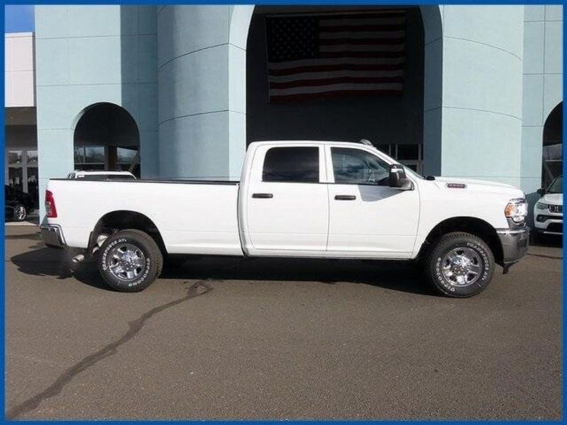 2024 RAM 2500 TradesmanImage 2