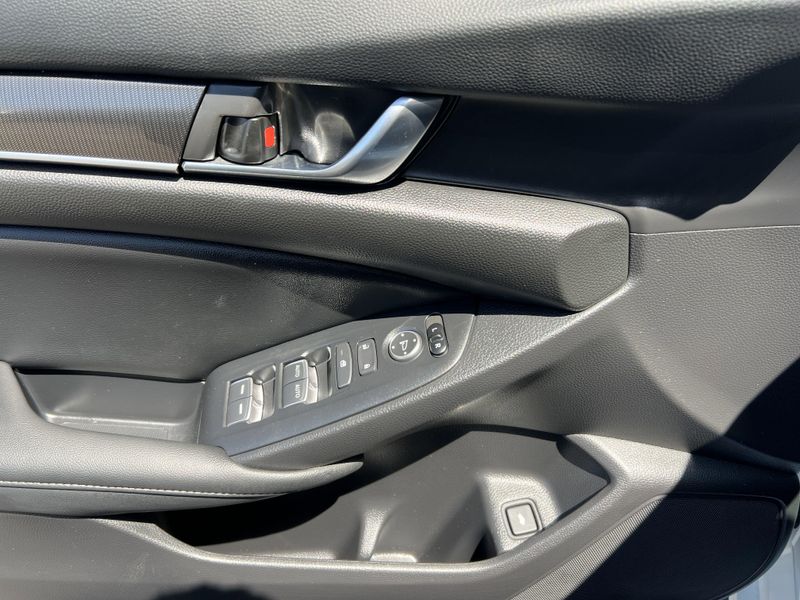 Used 2022 Honda Accord Hybrid SportImage 6