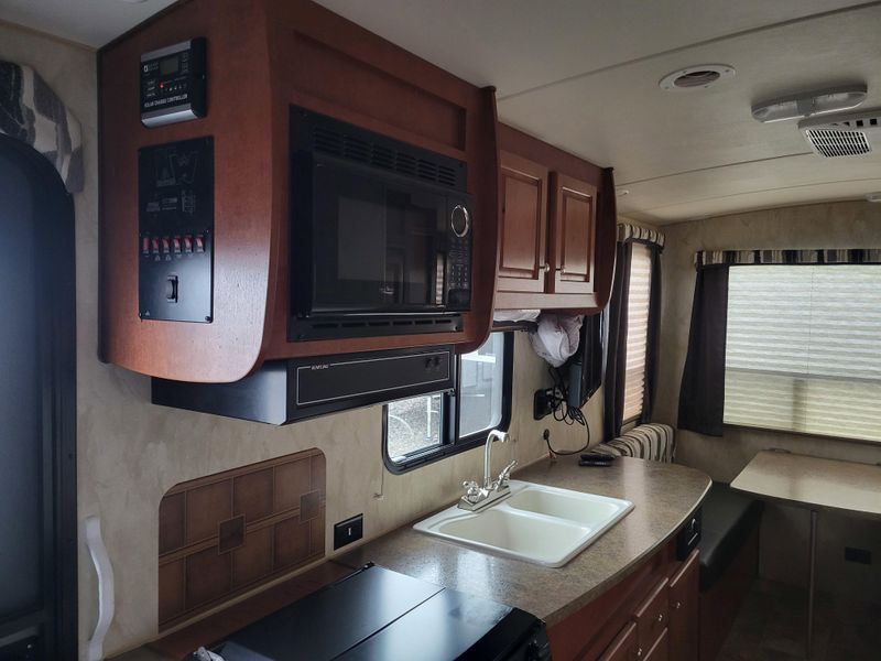 Used 2018 NASH 17K Image 11