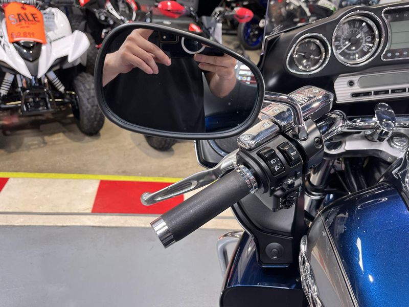 New 2025 Kawasaki VULCAN 1700 VOYAGER ABS Image 10