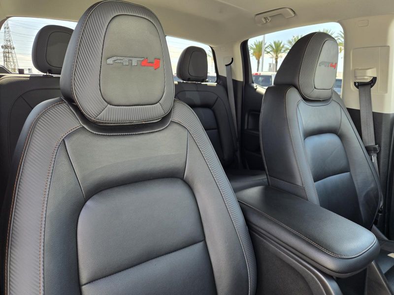 Used 2022 GMC Canyon 4WD Crew Cab 128 AT4 w/Leather