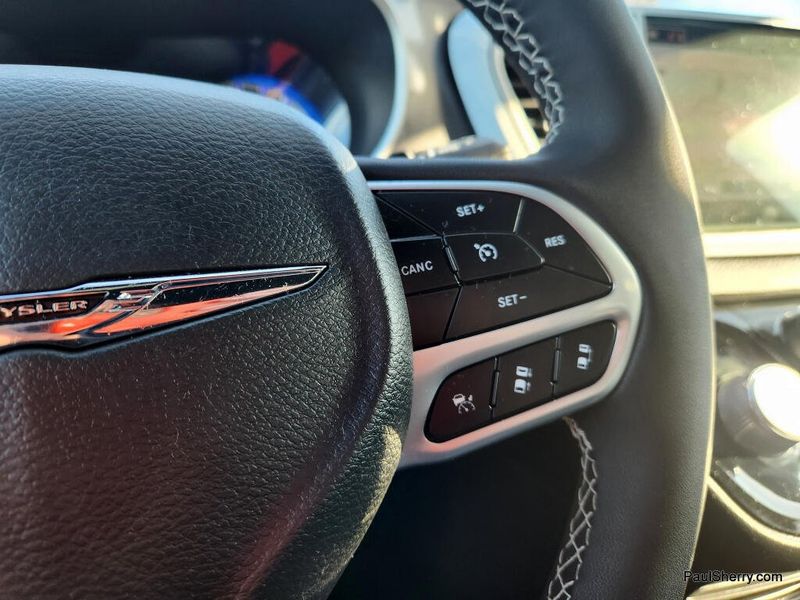 New 2026 Chrysler Voyager LX