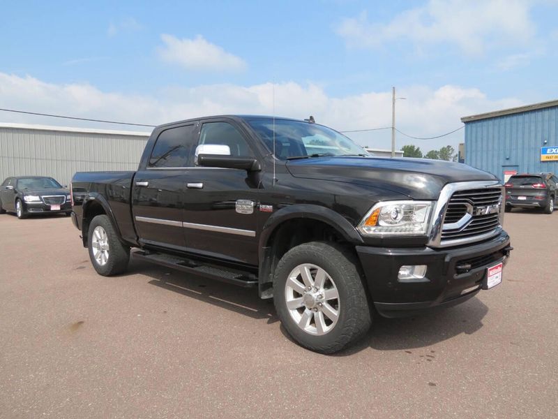 Used 2018 RAM 2500 Laramie Longhorn 4x4 4dr Crew Cab 6.3 ft. SB PickupImage 8