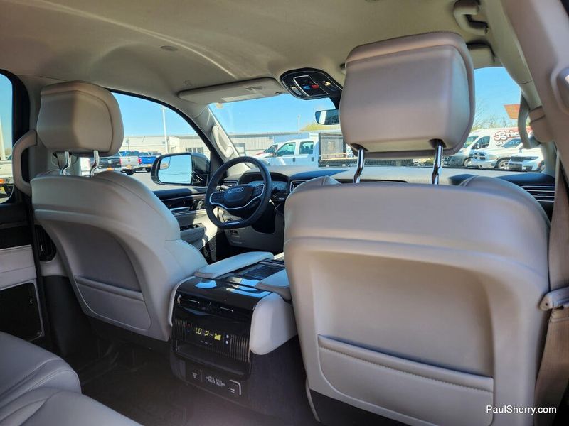 2024 Jeep Wagoneer Series I