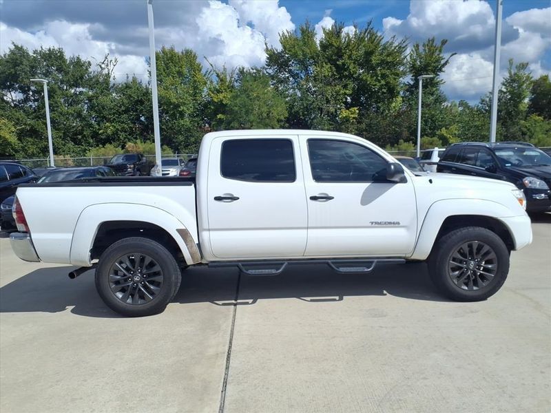 Used 2014 Toyota Tacoma PreRunnerImage 7