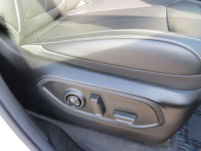 Used 2021 Jeep Grand Cherokee L Limited 4x4 4dr SUVImage 30
