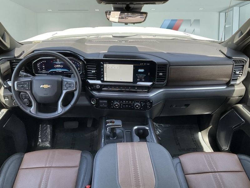 2023 Chevrolet Silverado 1500 High CountryImage 31