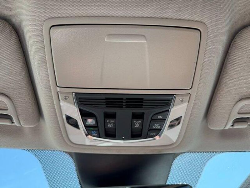 Used 2024 Acura MDX w/Technology Package