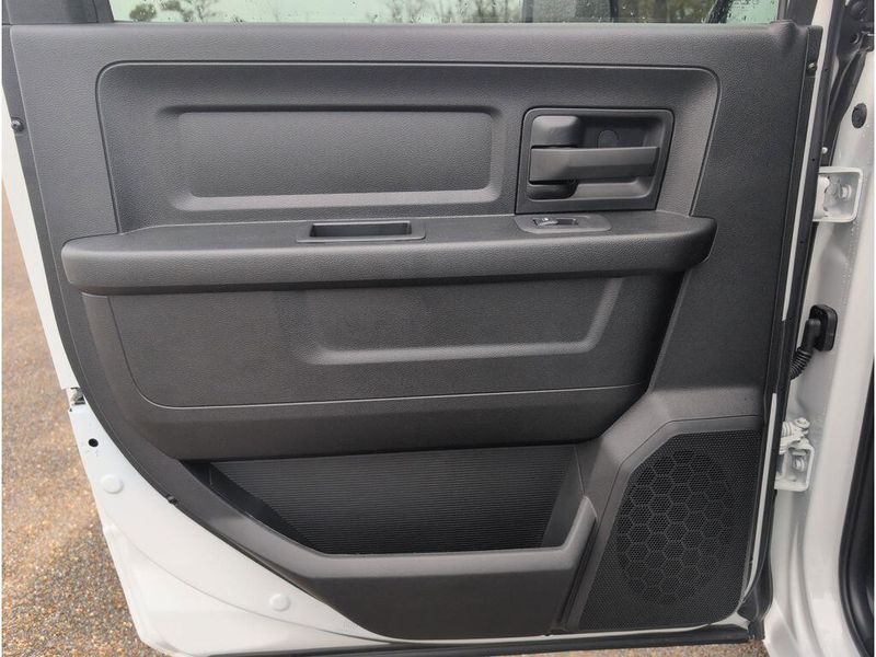 New 2026 RAM 3500 Tradesman Crew Cab Chassis 4x4 60