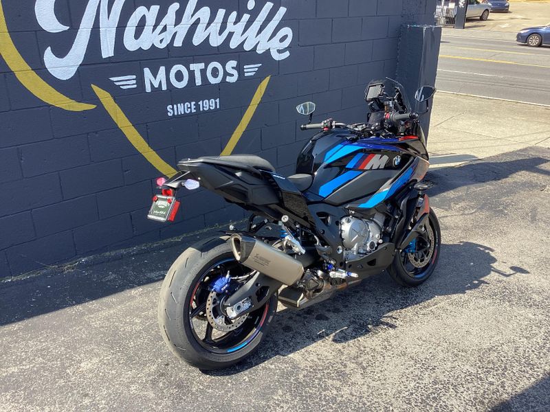 New 2025 BMW M 1000XR 