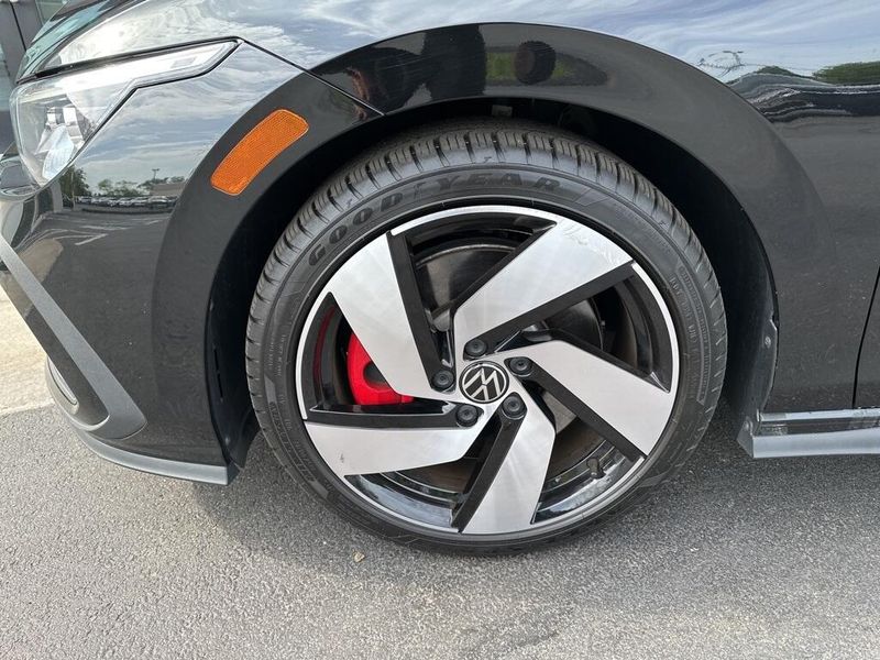 2024 Volkswagen Golf GTI 2.0T SImage 11