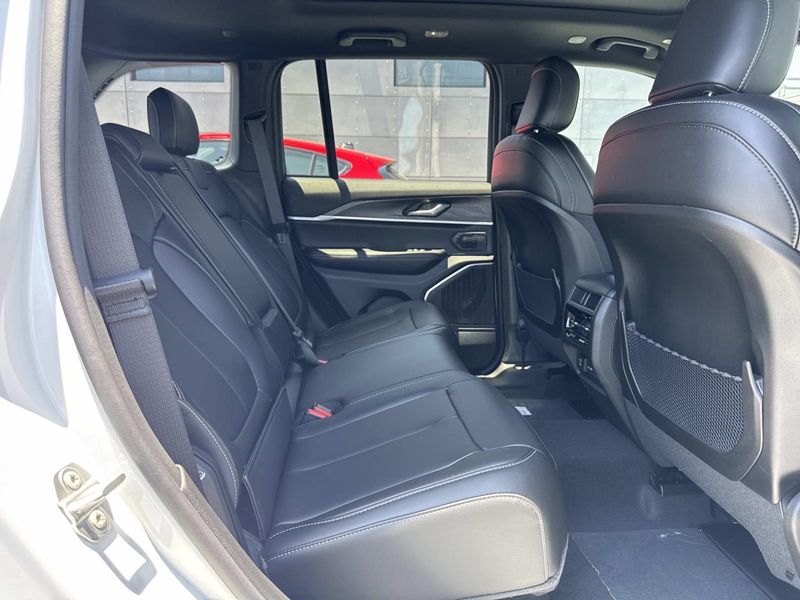 New 2026 Jeep Grand Cherokee Limited 4x4