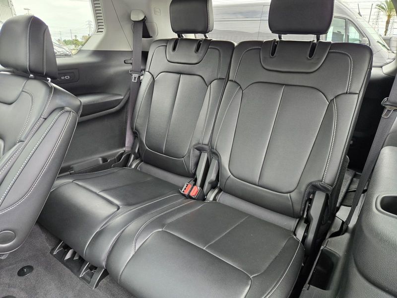 Used 2022 Jeep Grand Cherokee L Limited 4x2
