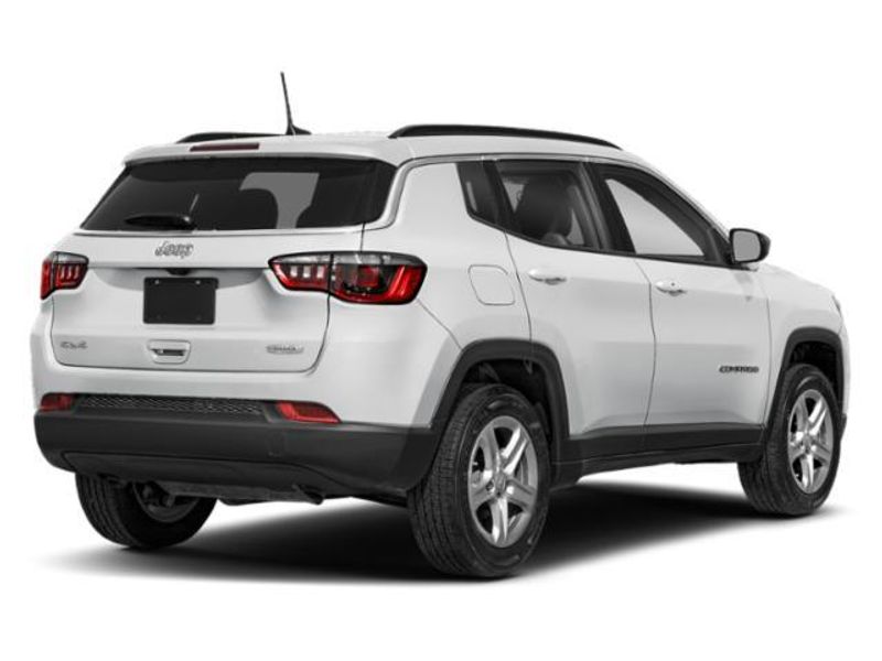 New 2026 Jeep Compass Latitude Altitude
