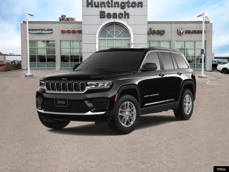 2025 Jeep Grand Cherokee Laredo X 4x2Image 1