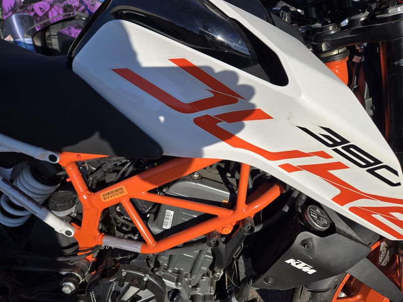 USED 2019 KTM DUKE 390 Image 9