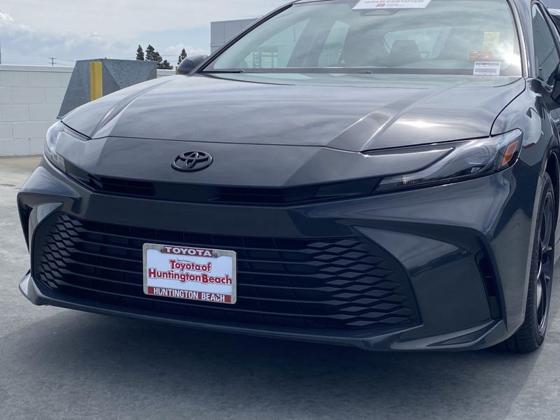 2025 Toyota Camry LEImage 18