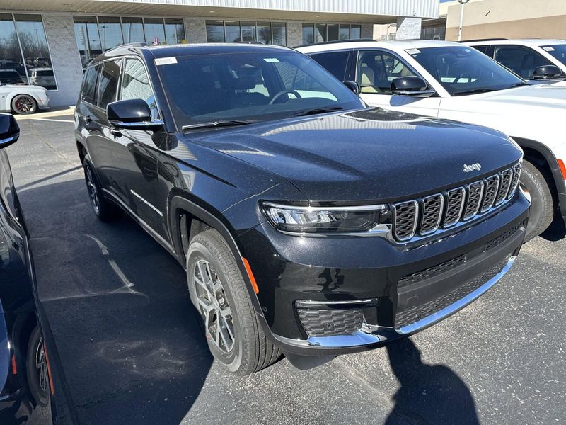 2025 Jeep Grand Cherokee L Limited 4x4Image 5