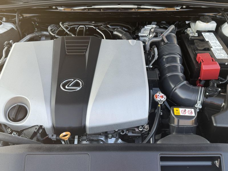 Used 2024 Lexus ES 350Image 31