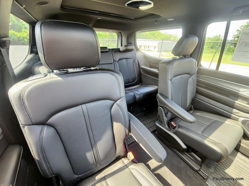 2026 Jeep Grand Wagoneer Upland 4x4