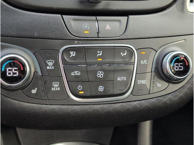 Used 2024 Chevrolet Malibu LTImage 16