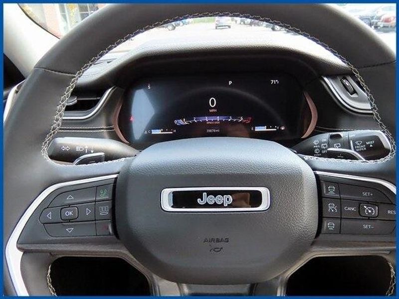 2023 Jeep Grand Cherokee L LimitedImage 16