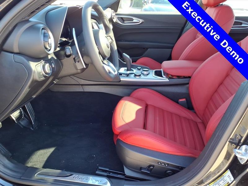 New 2025 Alfa Romeo Giulia RwdImage 13