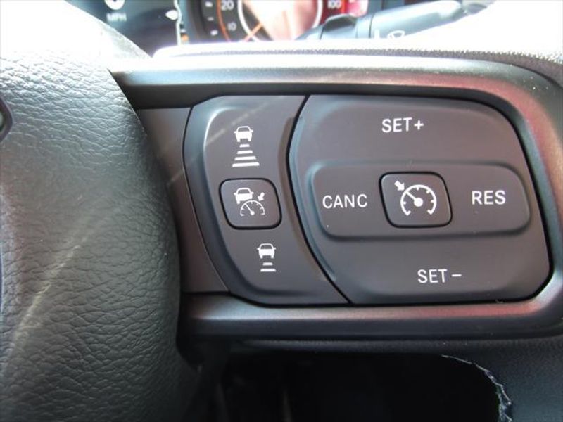 2025 Jeep Wrangler Unlimited Sport S photo 11