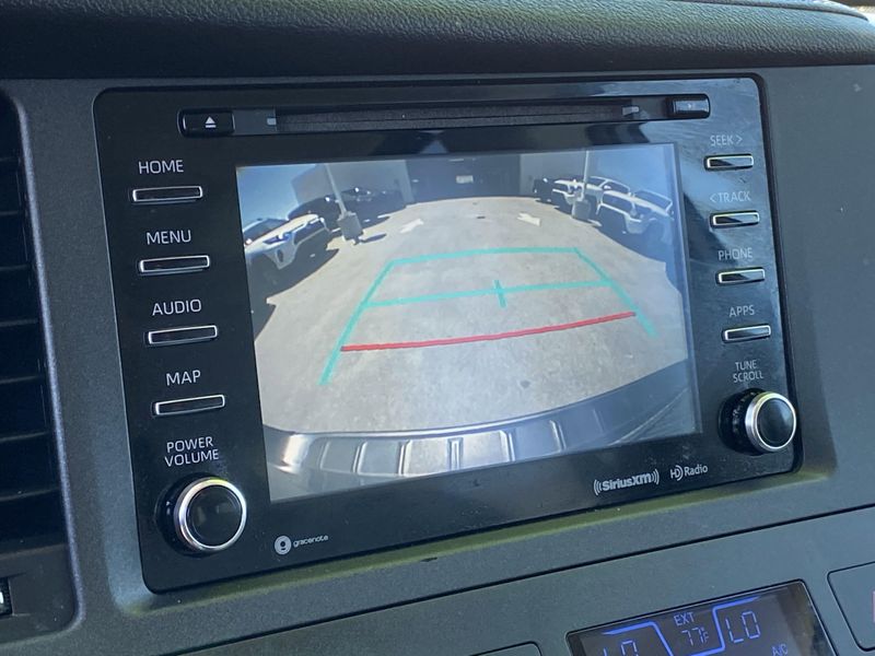 Used 2020 Toyota Sienna XLEImage 21