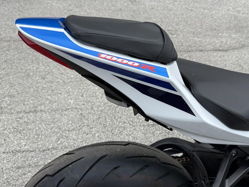 2025 Suzuki GSX-R1000RZ