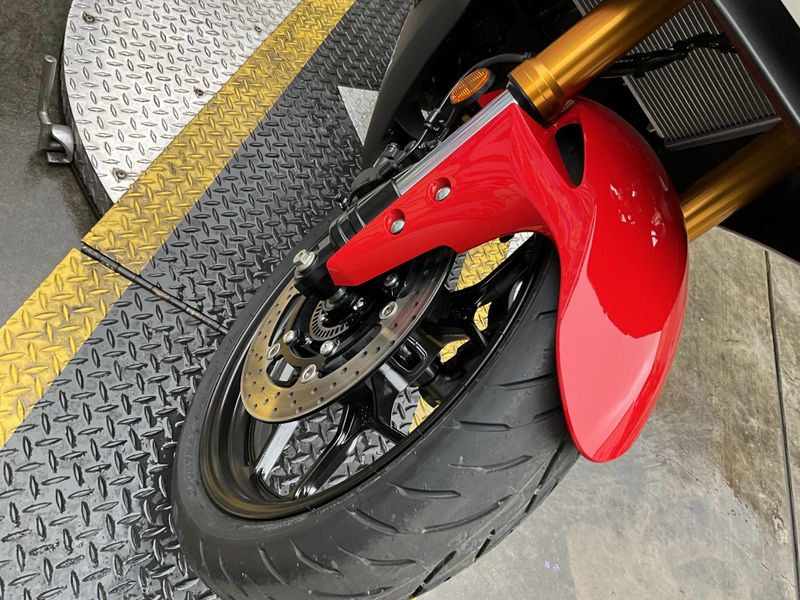 New 2026 Yamaha YZF-R3 ABS 70th Anniversary Edition Image 9