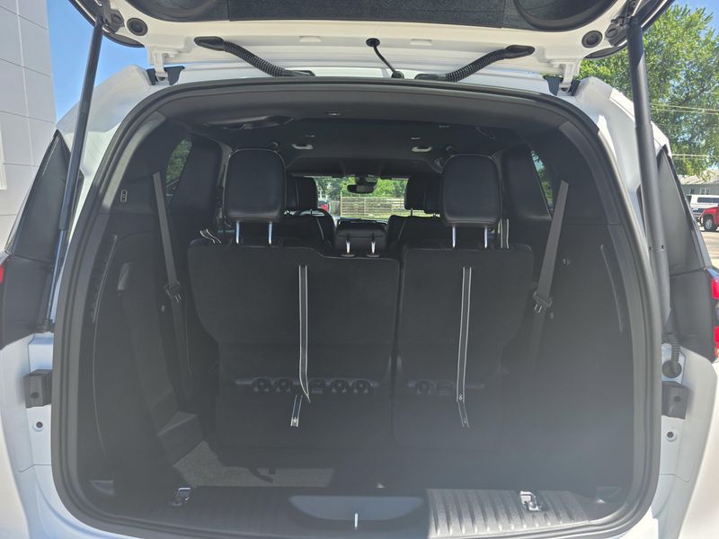 New 2025 Chrysler Pacifica SelectImage 9