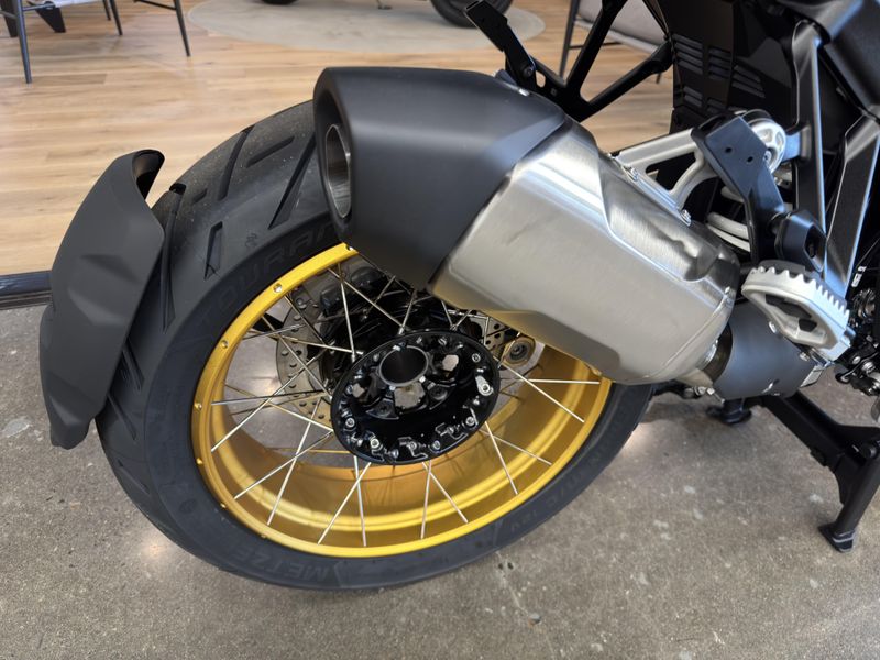 2025 BMW R 1300 GS - TRIPLE BLACK - BLACK STORM METALLIC 