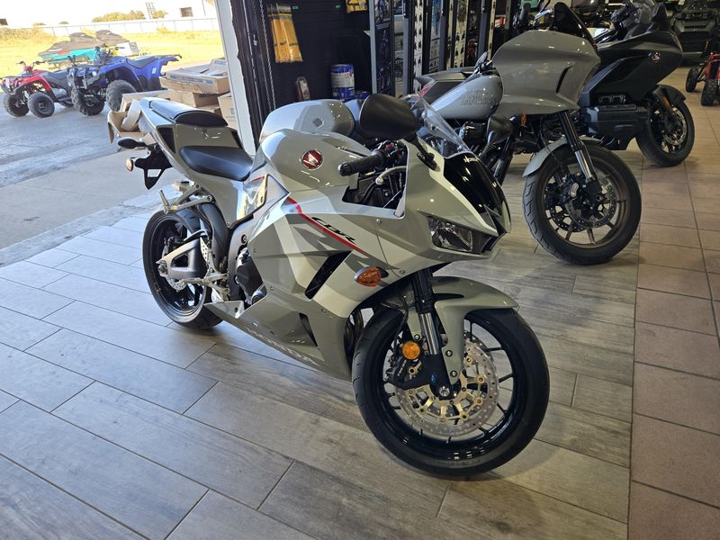 NEW 2026 HONDA CBR600RR Image 1