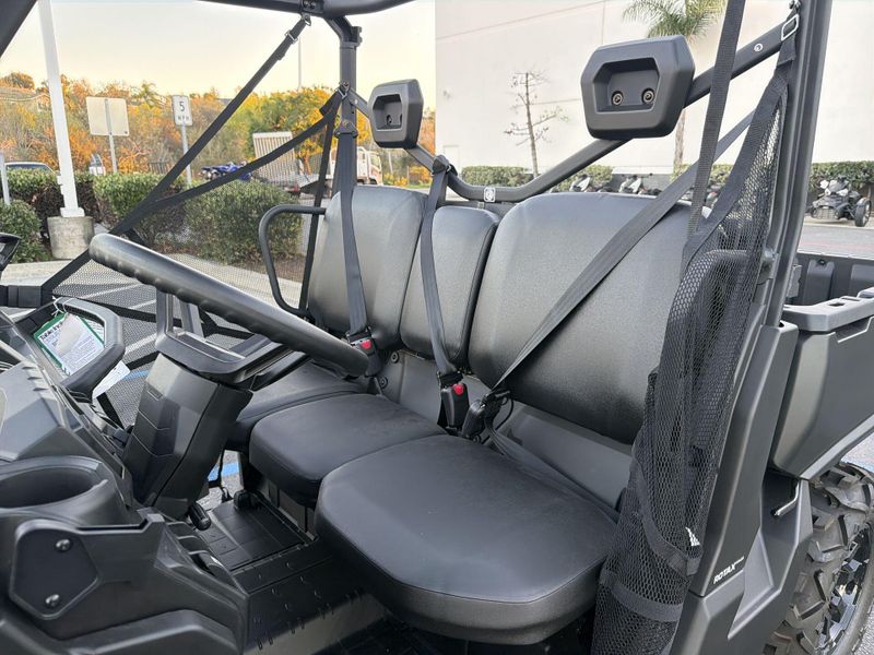New 2025 Can-Am DEFENDER DPS HD9 Image 24