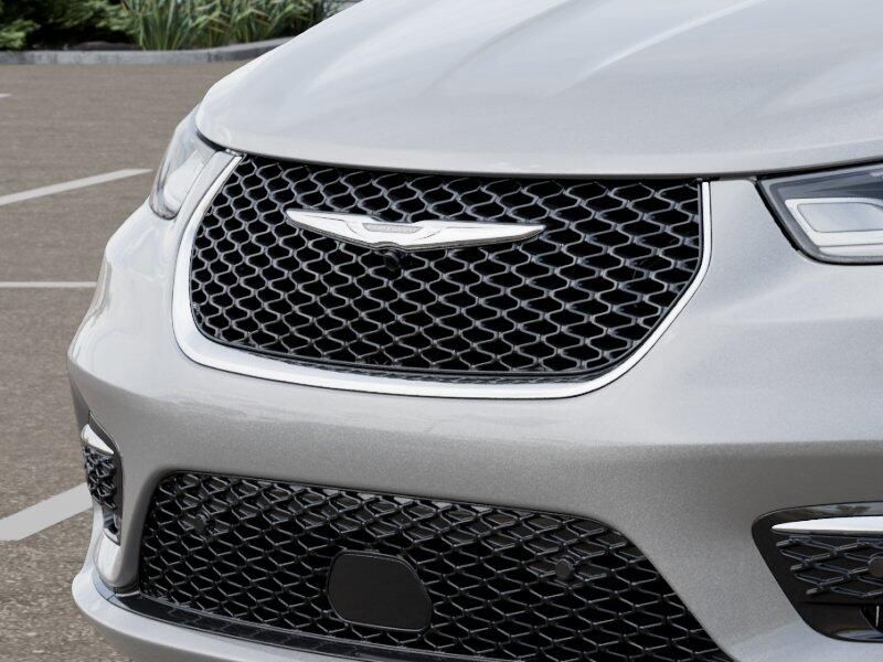 New 2026 Chrysler Pacifica SelectImage 45