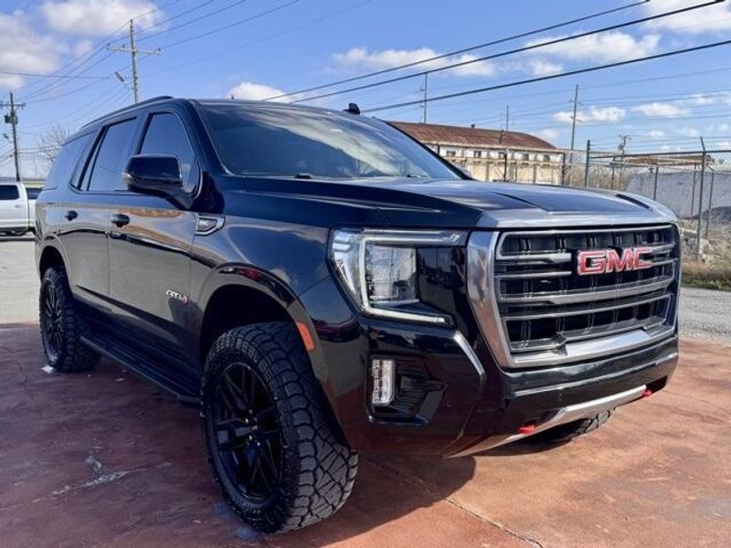 Used 2022 GMC Yukon AT4Image 3