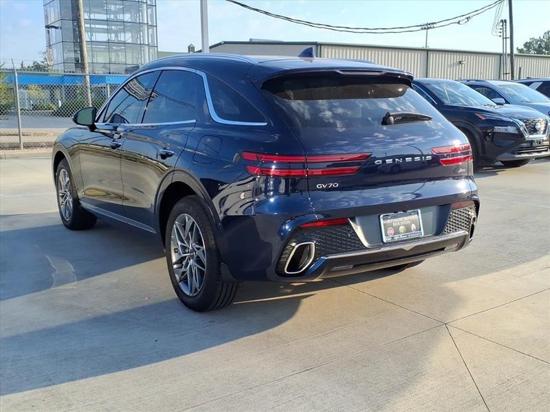 Used 2024 Genesis GV70 2.5TImage 13