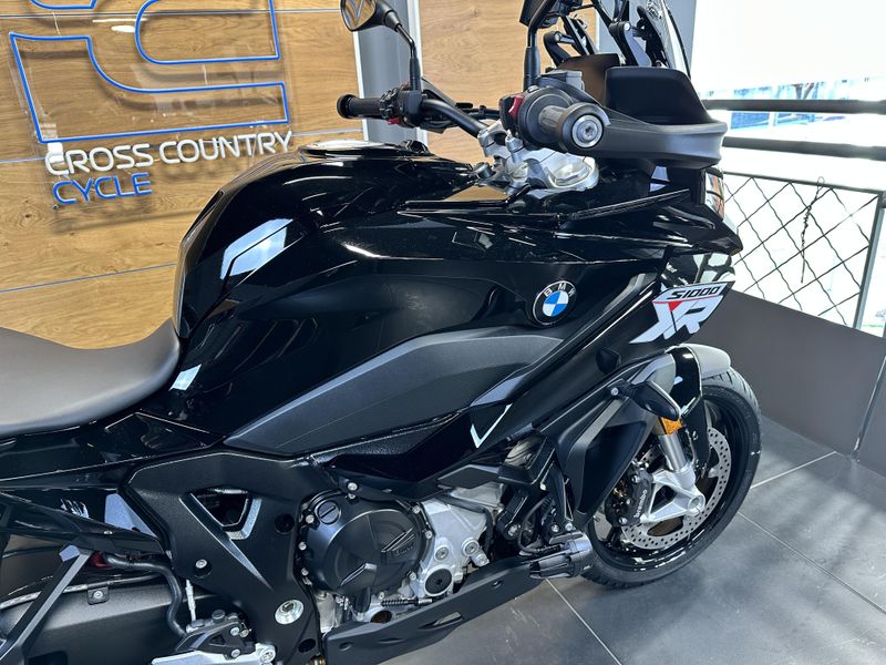 2025 BMW S 1000 XR Image 7